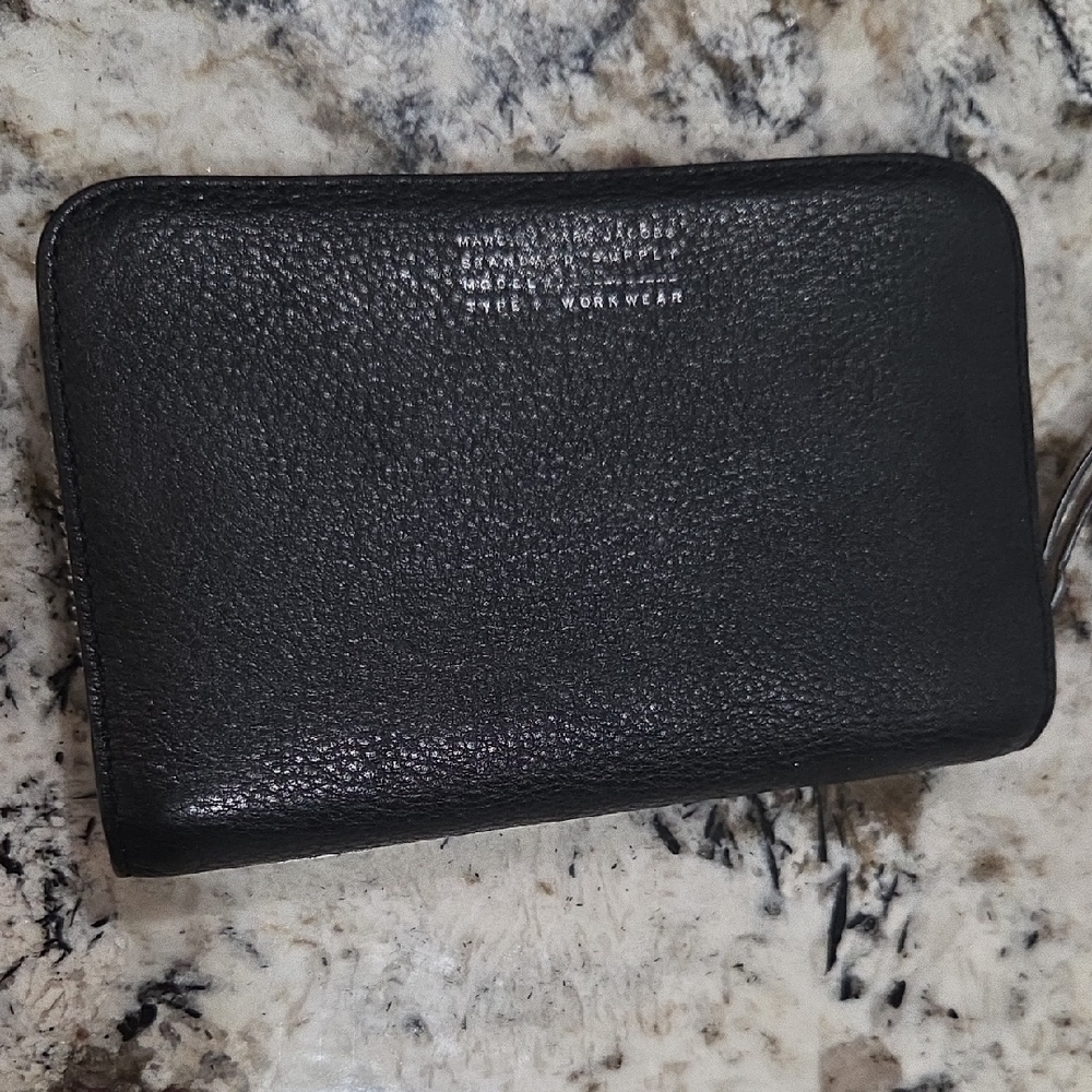 Marc By Marc Jacobs Black Leather Zip Wallet